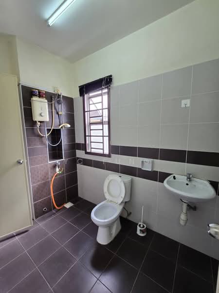 2-storey Terraced House for Rent in Gelang Patah (Johor) - YC Fung - Bathroom - PropertyGuru.com.my