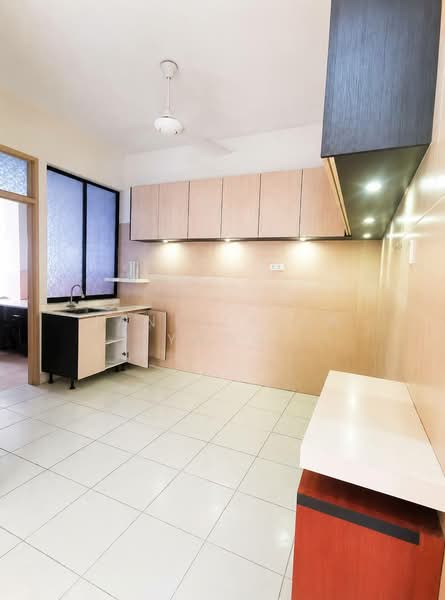 2-storey Terraced House for Sale in Bukit Indah (Iskandar Puteri (Nusajaya)) - Janelle Aw Yong - Kitchen - PropertyGuru.com.my