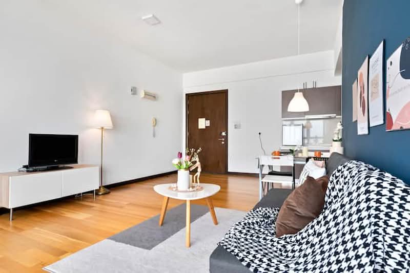 Servis Apartment untuk Dijual di Regalia Residence - SELENA YONG - Living Room - PropertyGuru.com.my