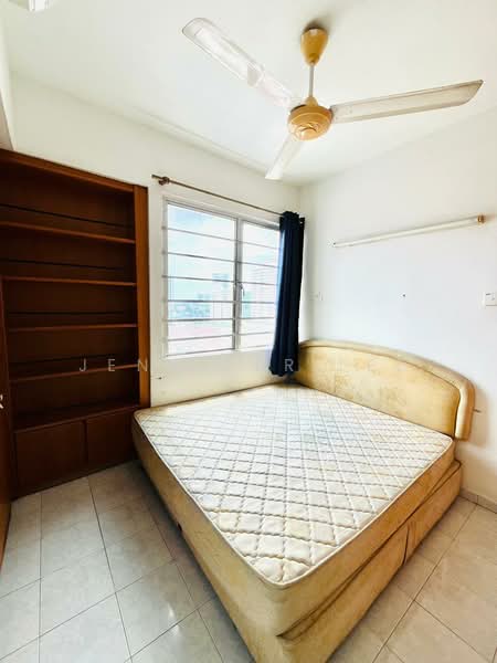 Pangsapuri untuk Disewa di BJ Court Apartment - Jennifer Lee - Bedroom - PropertyGuru.com.my