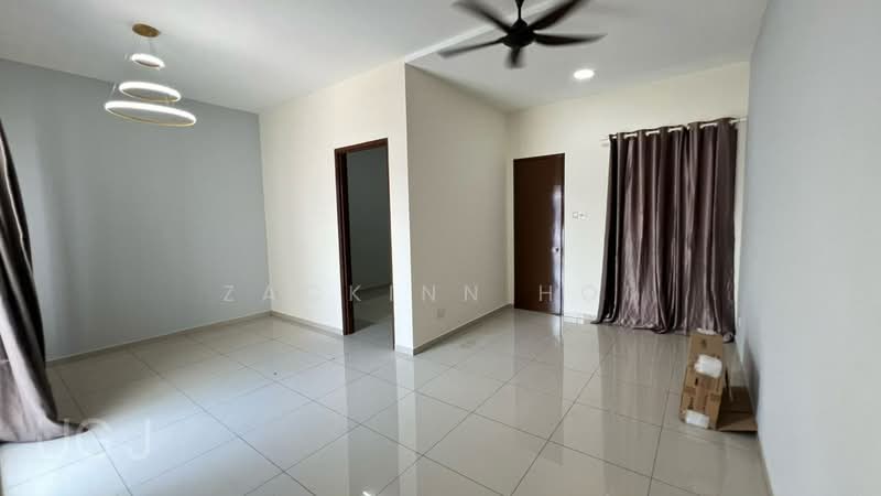 2.5-storey Terraced House for Sale in Bandar Botanic (Klang) - Zackinn Hoi - Living Room - PropertyGuru.com.my