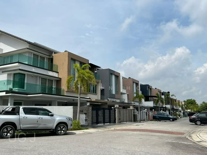 2.5-storey Terraced House for Sale in Bandar Botanic (Klang) - Zackinn Hoi - Exterior - PropertyGuru.com.my