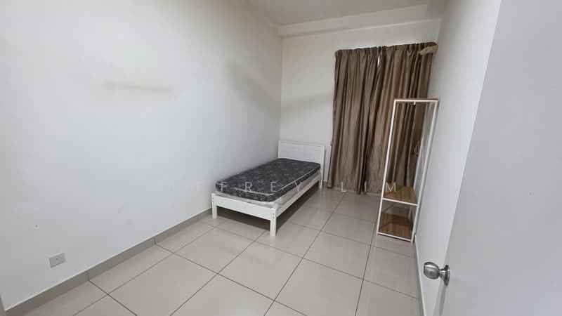 Service Residence for Sale at Meridin Bayvue @ Sierra Perdana - Jeffrey Lim - Bedroom - PropertyGuru.com.my