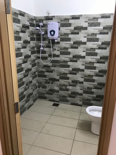 2-storey Terraced House for Sale in SS2 (Petaling Jaya) - Sanan A/L Sukumaran - Bathroom - PropertyGuru.com.my