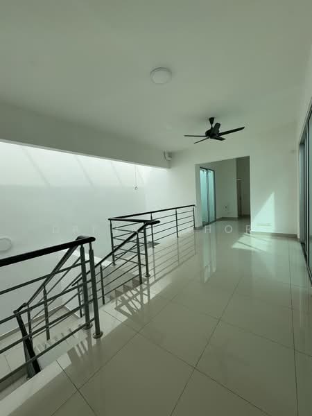 Kondominium untuk Dijual di Elit Heights @ Bayan City - Daphne Khor - Corridor - PropertyGuru.com.my
