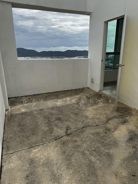 Kondominium untuk Dijual di Elit Heights @ Bayan City - Daphne Khor - Balcony - PropertyGuru.com.my