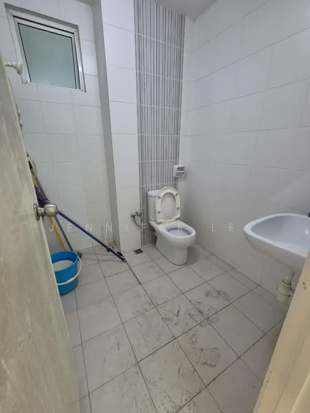 Condominium for Sale at One Imperial - Jennifer Lee - Bathroom - PropertyGuru.com.my