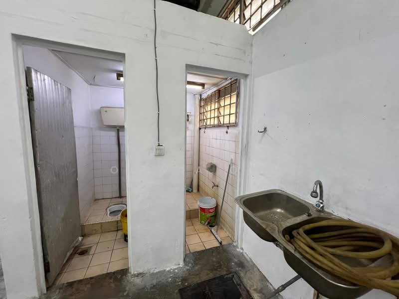 Kilang untuk Disewa di Kepong (Kuala Lumpur) - Olivia Oon - Bathroom - PropertyGuru.com.my
