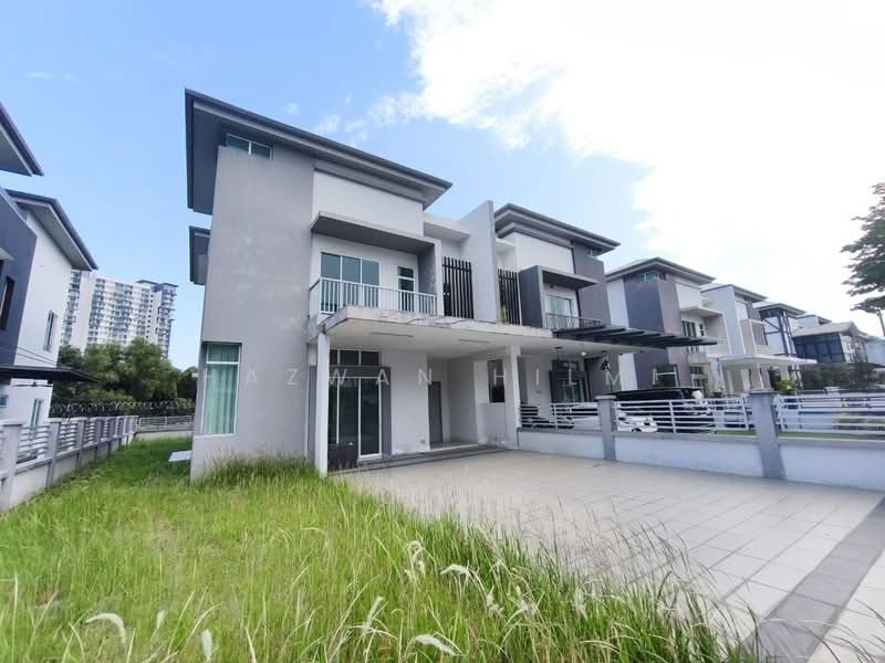 Semi-Detached House for Sale in Canary Garden (Klang) - Hazwan Hilmi - Exterior - PropertyGuru.com.my