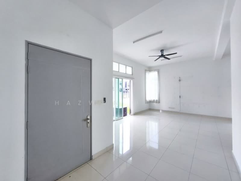Semi-Detached House for Sale in Canary Garden (Klang) - Hazwan Hilmi - Living Room - PropertyGuru.com.my