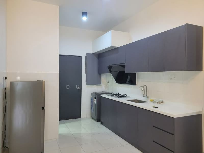 2-storey Terraced House for Rent in Setia Alam (Selangor) - Louise Ooi - Kitchen - PropertyGuru.com.my