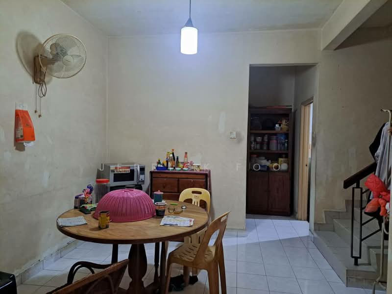 Rumah Teres 2 Tingkat untuk Dijual di Taman Bukit Subang (Shah Alam) - Jerrick Foo - Dining Room - PropertyGuru.com.my