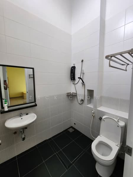 Rumah Teres untuk Dijual di Kota Masai (Pasir Gudang) - Zack Chow - Bathroom - PropertyGuru.com.my