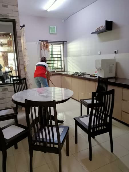 2-storey Terraced House for Rent in Kluang (Johor) - Shanel Tee - Kitchen - PropertyGuru.com.my