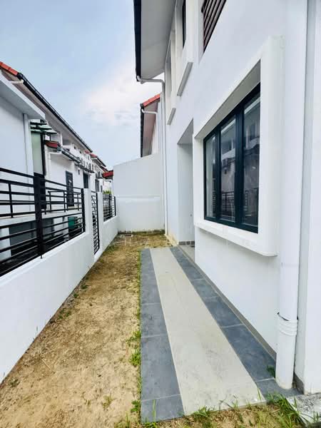 2-storey Terraced House for Sale in Alam Impian (Shah Alam) - Nahathir Shahabudin - Exterior - PropertyGuru.com.my