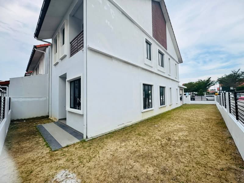 2-storey Terraced House for Sale in Alam Impian (Shah Alam) - Nahathir Shahabudin - Exterior - PropertyGuru.com.my