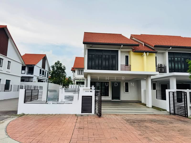 2-storey Terraced House for Sale in Alam Impian (Shah Alam) - Nahathir Shahabudin - Exterior - PropertyGuru.com.my