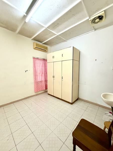 1-storey Terraced House for Sale in Taman Sri Kluang (Kluang) - Shanel Tee - Interior - PropertyGuru.com.my