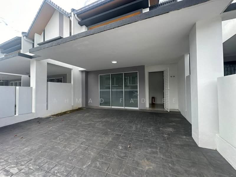 Rumah Teres 2 Tingkat untuk Disewa di Semenyih (Selangor) - Ahmad Fadlee - Exterior - PropertyGuru.com.my