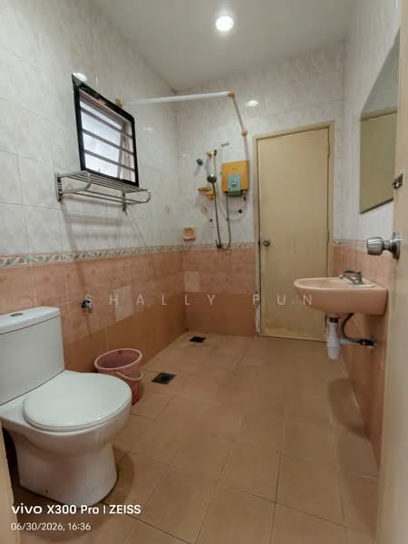 2-storey Terraced House for Rent in Taman Meranti Jaya (Puchong) - Shally Pun - Bathroom - PropertyGuru.com.my