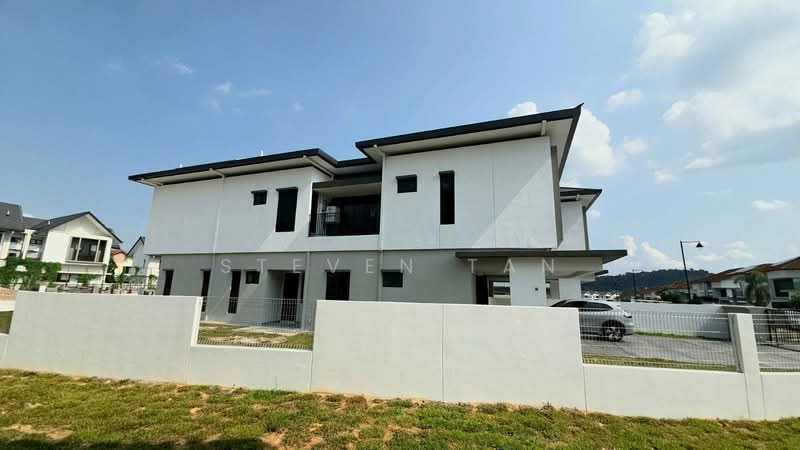 Rumah Berkembar untuk Dijual di Bandar Kinrara (Selangor) - Steven Tan - Exterior - PropertyGuru.com.my