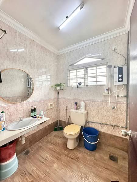 2-storey Terraced House for Sale in Seksyen U11 (Shah Alam) - Hazeman Omar - Bathroom - PropertyGuru.com.my