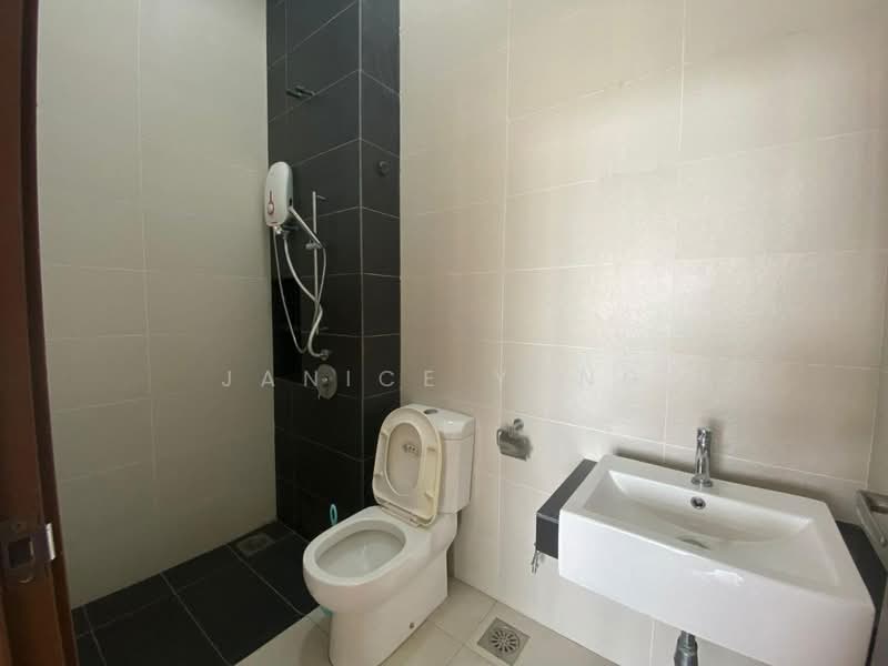 Semi-Detached House for Rent in Johor Bahru (Johor) - Janice Yong - Bathroom - PropertyGuru.com.my