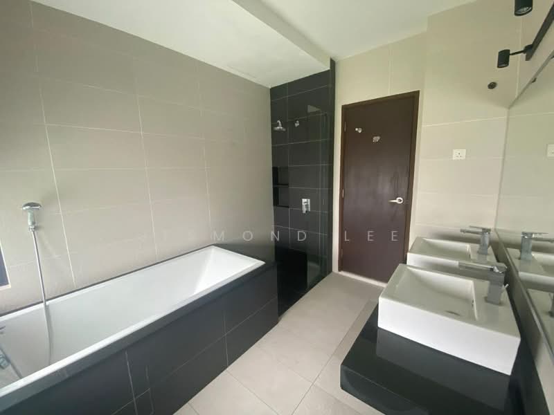 Semi-Detached House for Rent in Straits View (Johor Bahru) - Jesmond Lee - Bathroom - PropertyGuru.com.my
