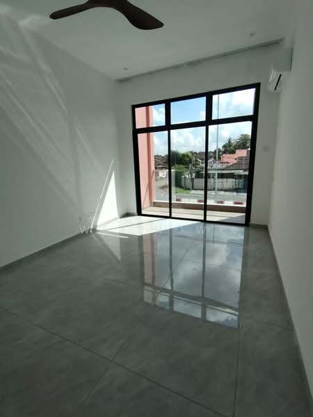 Link Bungalow for Sale in Taman Daya (Johor Bahru) - Wee Howe - Interior - PropertyGuru.com.my