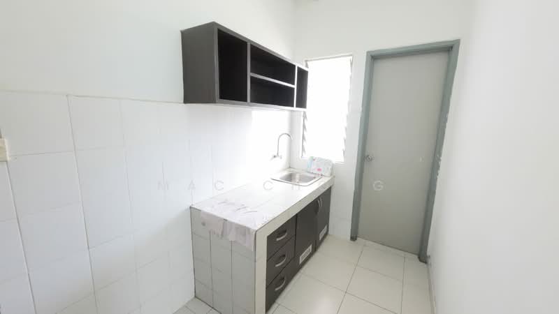 Servis Apartment untuk Disewa di The Academia @ South City Plaza - Mac Chong - Kitchen - PropertyGuru.com.my