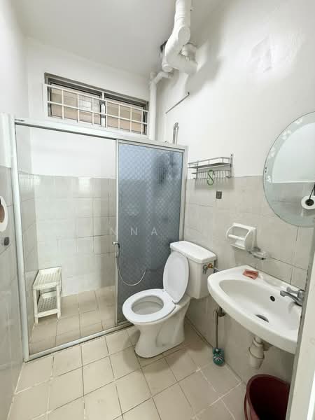 Apartment for Sale at Lake View Suites - Vinna Loh - Bathroom - PropertyGuru.com.my