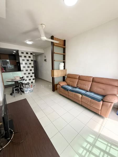 Apartment for Sale at Lake View Suites - Vinna Loh - Living Room - PropertyGuru.com.my