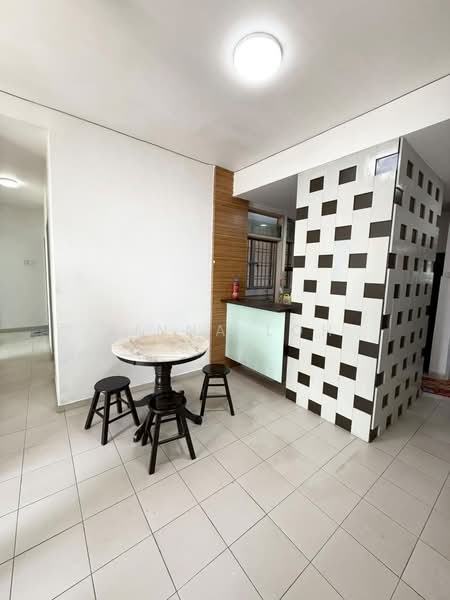 Apartment for Sale at Lake View Suites - Vinna Loh - Interior - PropertyGuru.com.my