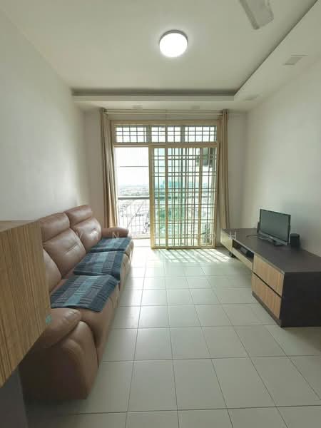 Apartment for Sale at Lake View Suites - Vinna Loh - Living Room - PropertyGuru.com.my