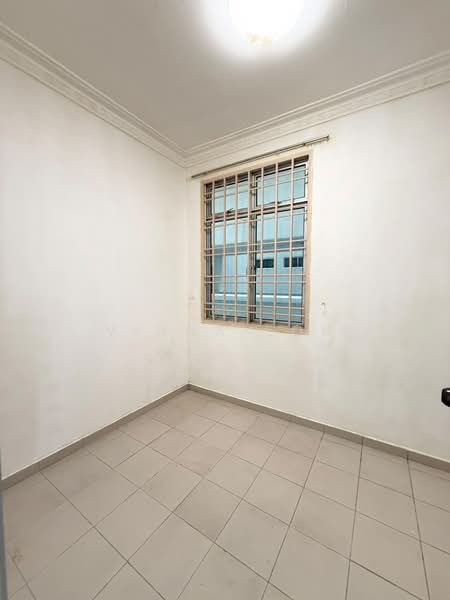Apartment for Sale at Lake View Suites - Vinna Loh - Interior - PropertyGuru.com.my