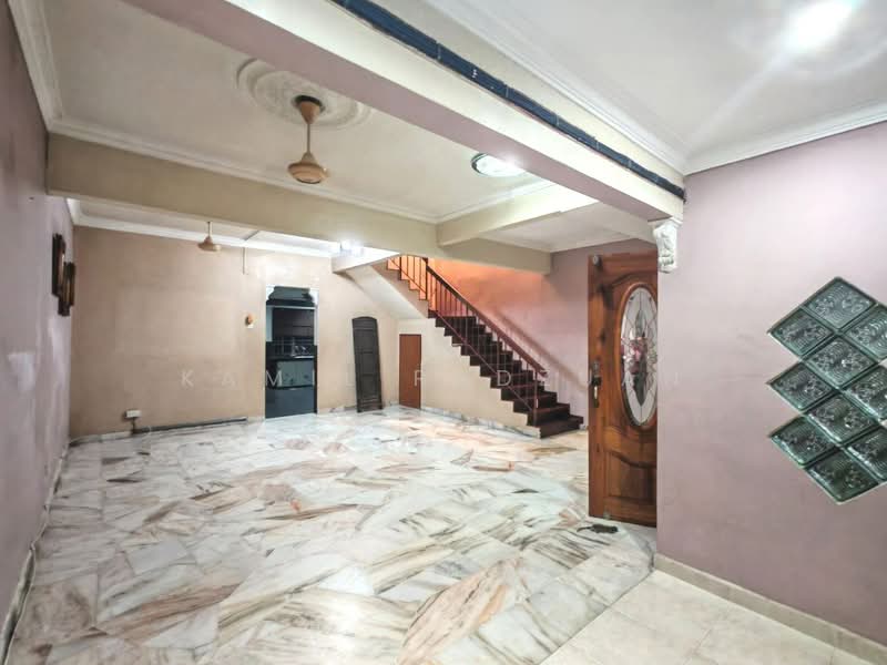 2-storey Terraced House for Rent in Bandar Teknologi Kajang (Kajang) - Kamil Radzuan - Entrance - PropertyGuru.com.my
