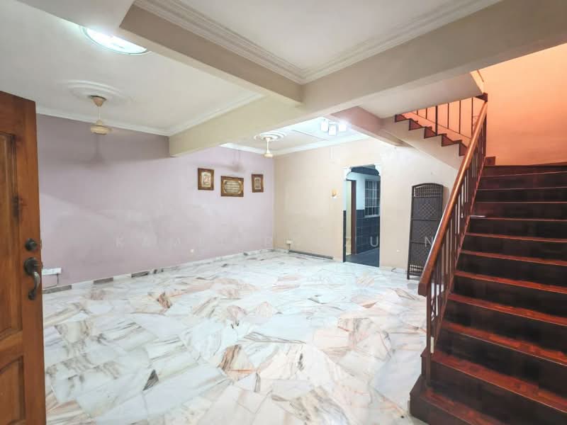 2-storey Terraced House for Rent in Bandar Teknologi Kajang (Kajang) - Kamil Radzuan - Living Room - PropertyGuru.com.my