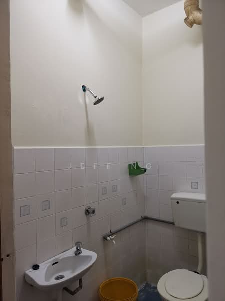 Pangsapuri untuk Disewa di Taman Bukit Mutiara - Jeff Ng - Bathroom - PropertyGuru.com.my