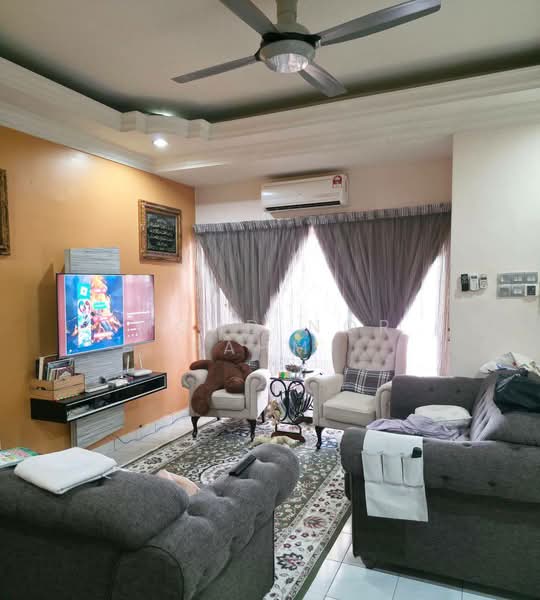 2-storey Terraced House for Sale in Seksyen 8 (Bangi) - Mohd Nor Fahmi - Living Room - PropertyGuru.com.my