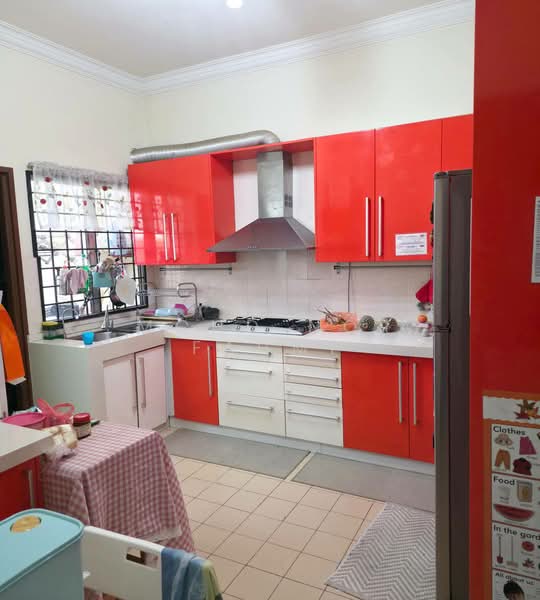 2-storey Terraced House for Sale in Seksyen 8 (Bangi) - Mohd Nor Fahmi - Kitchen - PropertyGuru.com.my