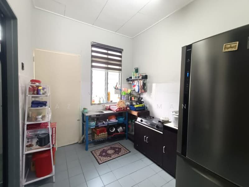 1-storey Terraced House for Sale in Taman Bahau (Bahau) - Azrul Othman - Kitchen - PropertyGuru.com.my