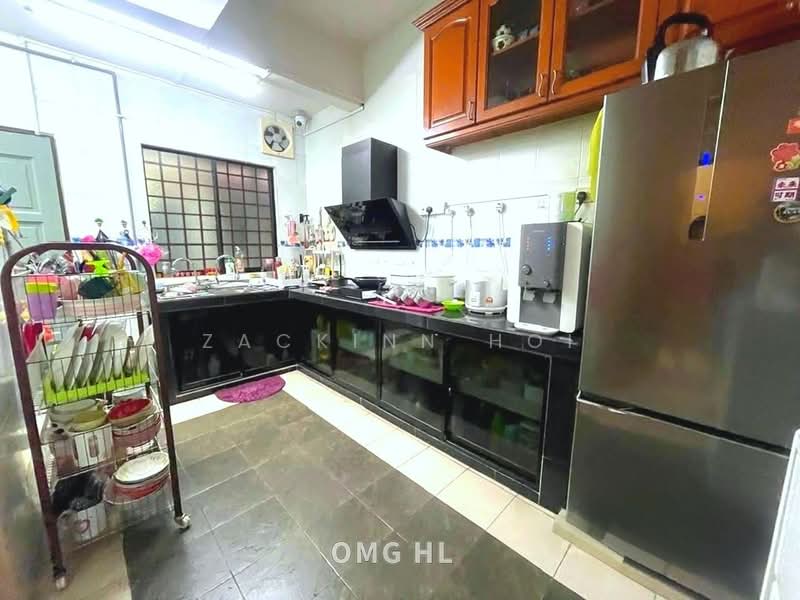 2-storey Terraced House for Sale in Taman Suria Pendamar (Pelabuhan Klang) - Zackinn Hoi - Kitchen - PropertyGuru.com.my