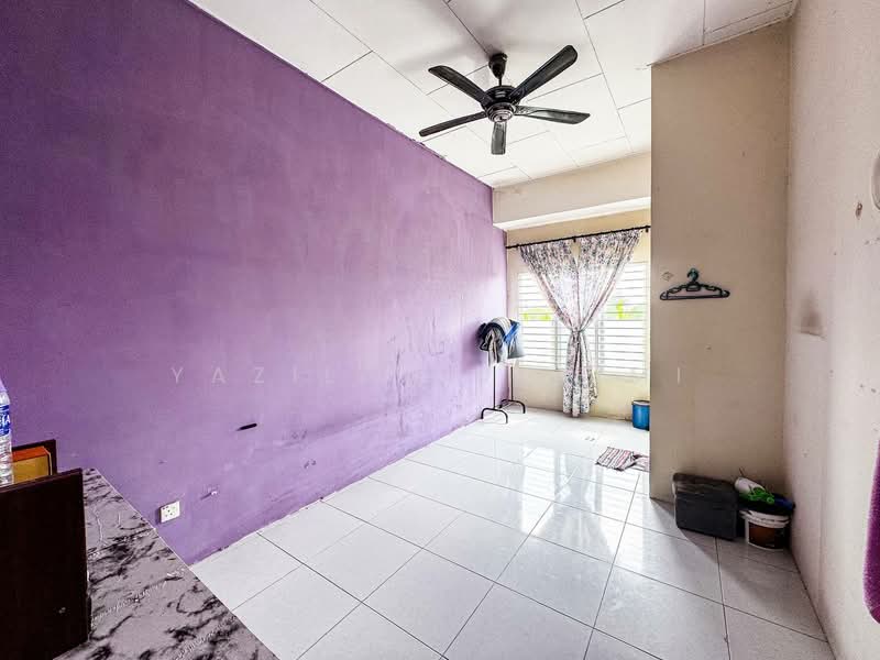 Rumah Teres 2 Tingkat untuk Dijual di Seksyen 32, Bukit Naga (Shah Alam) - Yazila Sulaimi - Living Room - PropertyGuru.com.my