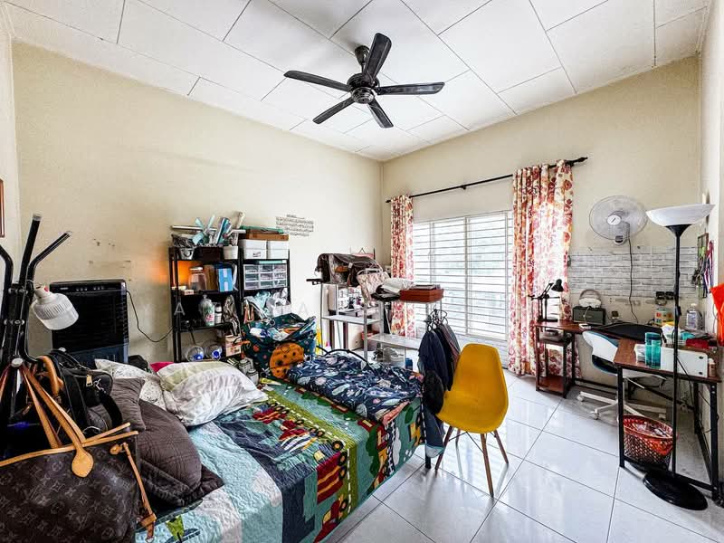 Rumah Teres 2 Tingkat untuk Dijual di Seksyen 32, Bukit Naga (Shah Alam) - Yazila Sulaimi - Bedroom - PropertyGuru.com.my