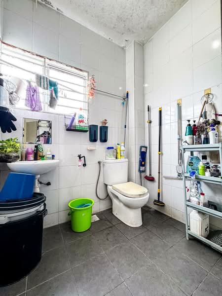 Rumah Teres 2 Tingkat untuk Dijual di Seksyen 32, Bukit Naga (Shah Alam) - Yazila Sulaimi - Bathroom - PropertyGuru.com.my