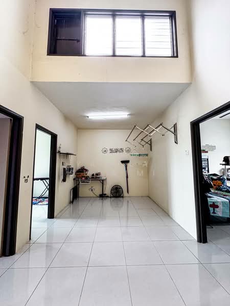 Rumah Teres 2 Tingkat untuk Dijual di Seksyen 32, Bukit Naga (Shah Alam) - Yazila Sulaimi - Interior - PropertyGuru.com.my