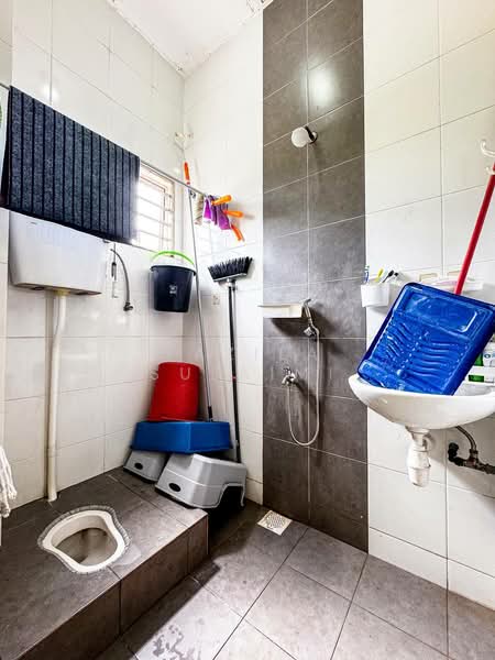 Rumah Teres 2 Tingkat untuk Dijual di Seksyen 32, Bukit Naga (Shah Alam) - Yazila Sulaimi - Bathroom - PropertyGuru.com.my