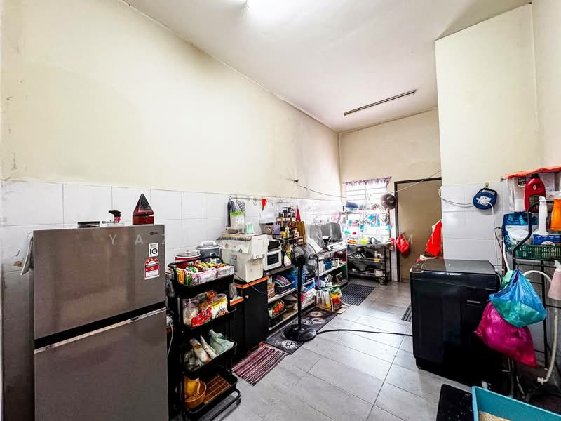 Rumah Teres 2 Tingkat untuk Dijual di Seksyen 32, Bukit Naga (Shah Alam) - Yazila Sulaimi - Kitchen - PropertyGuru.com.my
