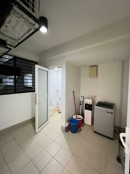 Condominium for Sale at Royalle Condominium - Kent Fatt - Bathroom - PropertyGuru.com.my