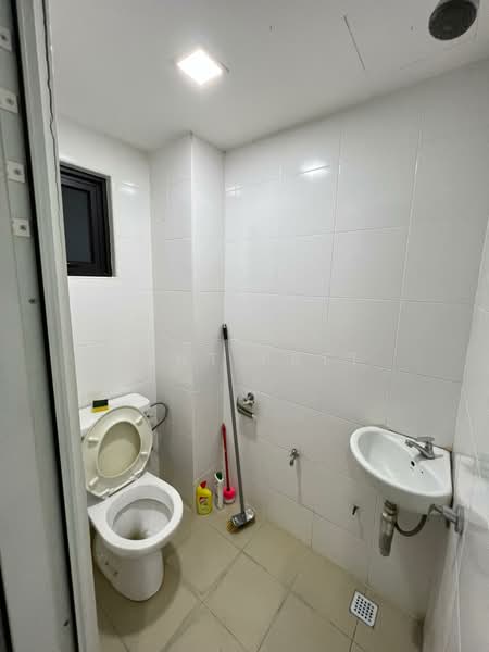 Condominium for Sale at Royalle Condominium - Kent Fatt - Bathroom - PropertyGuru.com.my
